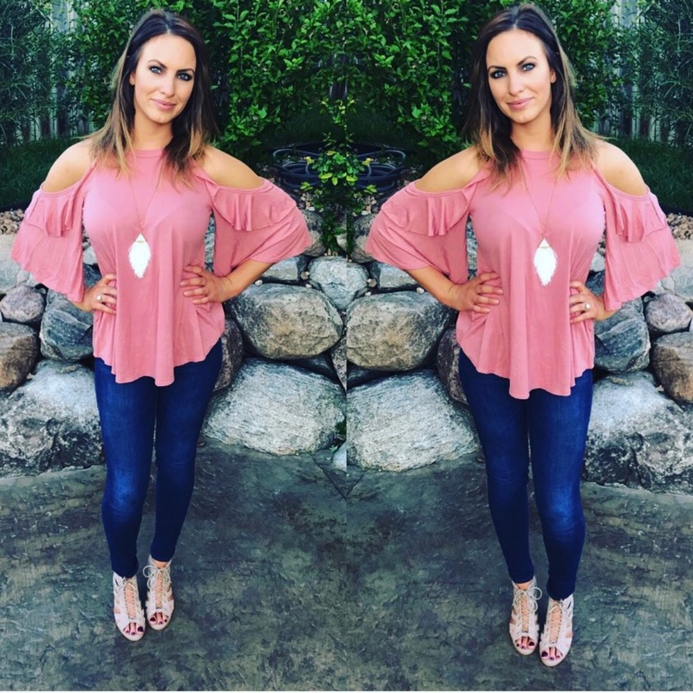 💗New Open Shoulder Top💗